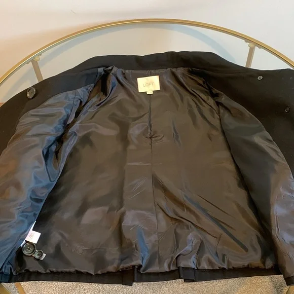 Ann Taylor Loft Short Peacoat with oversized collar - Picture 12 of 16